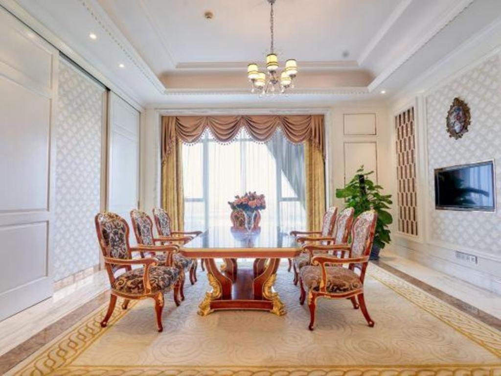 ווהאן Eurasia Convention International Hotel מראה חיצוני תמונה